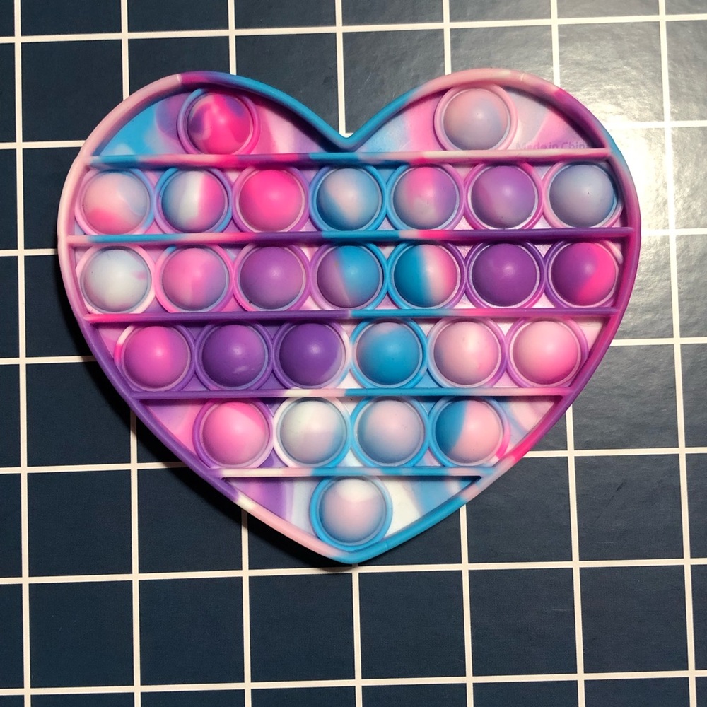Multi colored pop it ! 💗💜💙